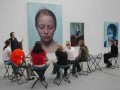 Face it: Einige Klassen besuchten im Gegenstand Bildnerische Erziehung die Ausstellung Gottfried Helnwein im Linzer Lentos.
